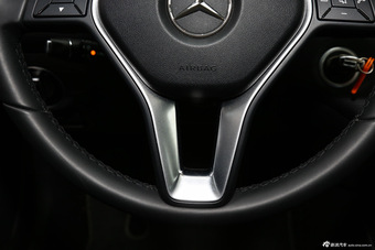 2016款奔驰A级 A180 1.6T自动