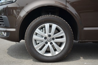 2016款凯路威2.0T自动四驱舒适版9座