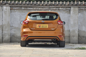 2015款福克斯两厢1.5L GTDi自动运动型