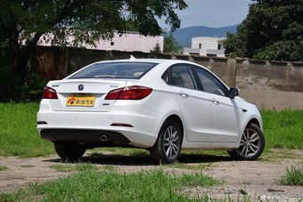 2016款逸动1.6L手动风尚型