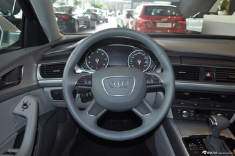 2012款奥迪A6L 2.0L TFSI手自一体舒适型