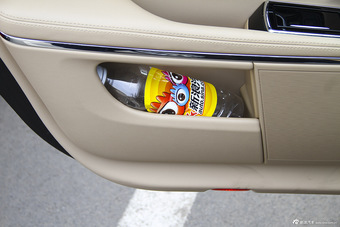 2015款捷豹XJL 2.0T两驱典雅商务版