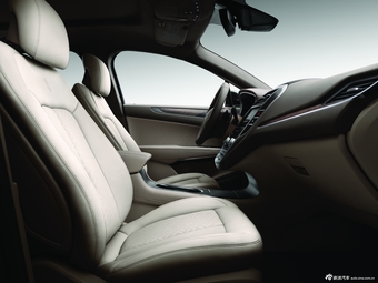 2015款林肯MKC 2.0T 四驱总统系列