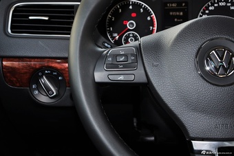 2014款速腾改款1.4TSI自动旗舰版