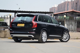 2016款沃尔沃XC90升级版 2.0T自动 T6智尊版