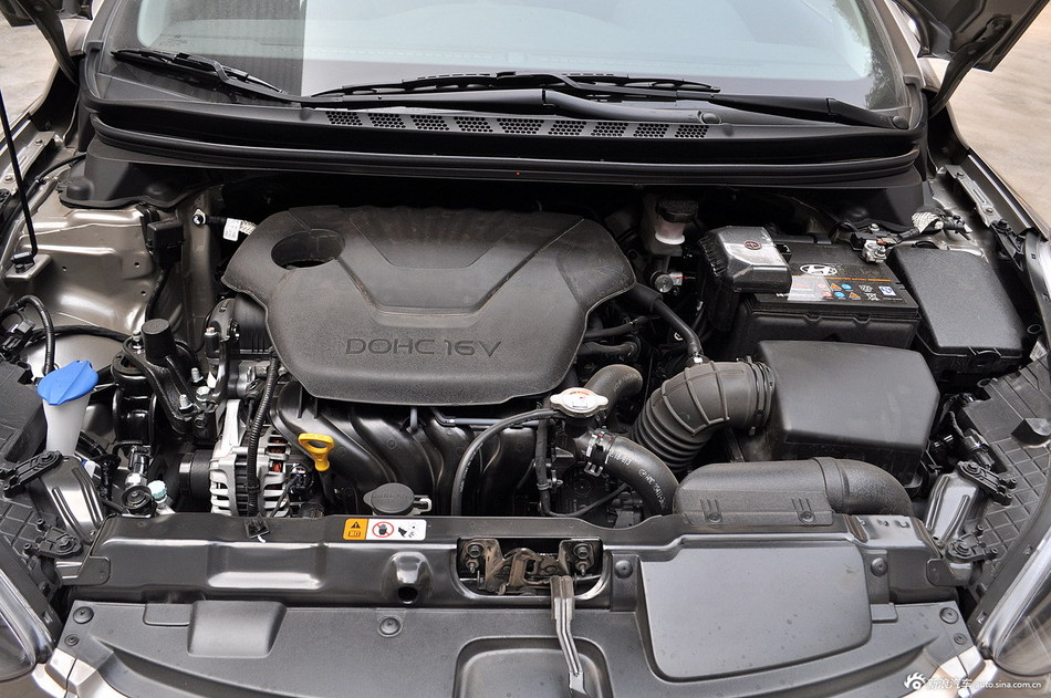 2012款朗动1.6L自动时尚型