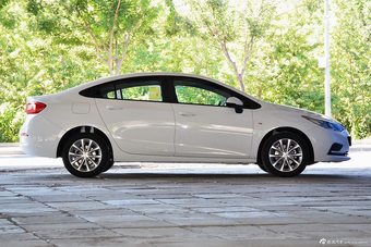 2017款科鲁兹1.5L自动先锋版