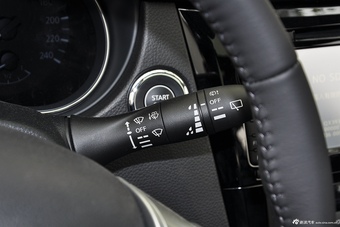 2014款奇骏2.5L XL ITS+NAVI 自动四驱尊享版