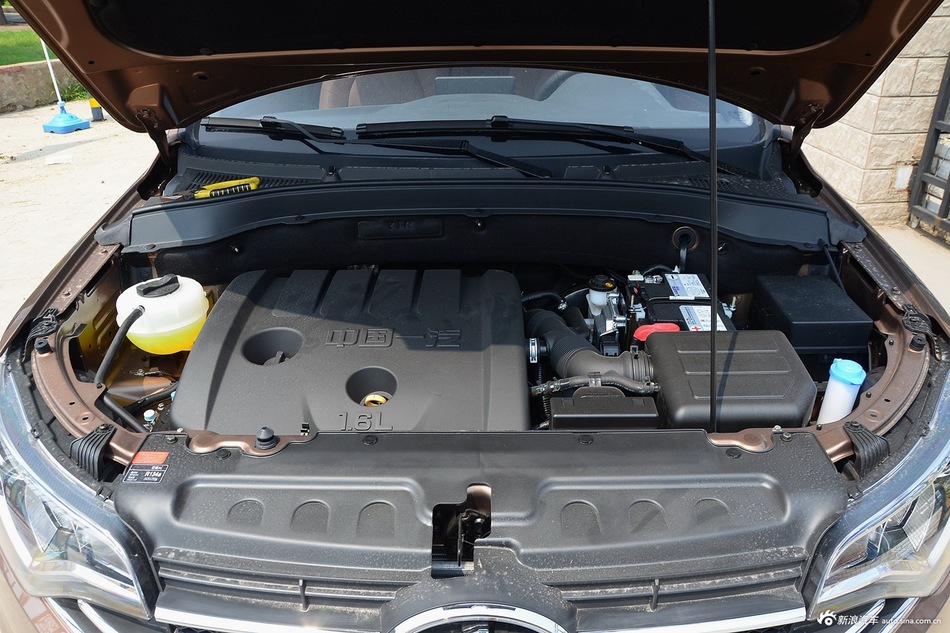 2016款森雅R7 1.6L手动尊贵型