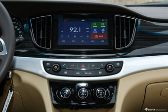 2016款宝骏730 1.8L手动舒适型