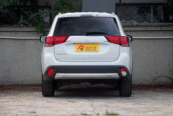 2016款欧蓝德2.4L四驱精英版 5座