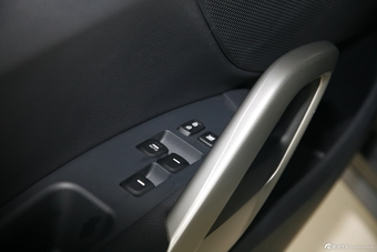 2012款现代Veloster飞思1.6T自动豪华版