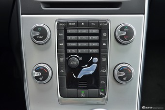 2017款沃尔沃V60  2.0T自动 T5 智逸版