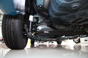 2013款雪佛兰赛欧三厢1.2L手动时尚幸福版