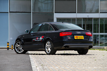 2013款奥迪S6 4.0TFSI