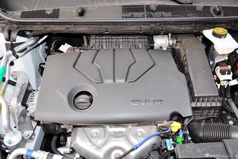 2014款标致408 1.8L手动领先版