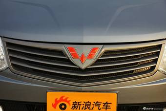 2015款五菱征程1.5L七座舒适版到店实拍