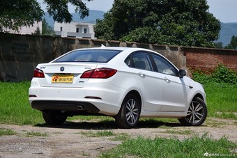 2016款逸动1.6L自动风尚型