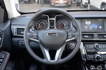 2015款众泰大迈X5 1.5T手动尊贵型