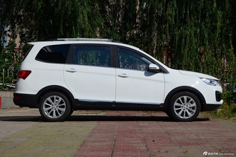 2016款凯翼V3 1.5L自动智联II导航版