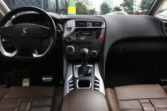 2014款DS 5 1.6T自动尊享版THP200