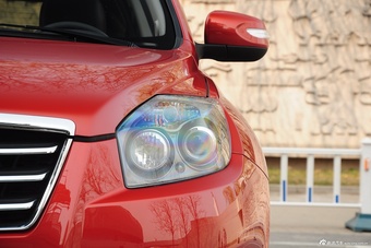 2015款吉利GX7 2.0L自动运动版尊贵型