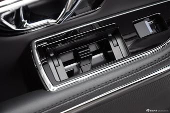 2015款捷豹XJL2.0T两驱典雅商务80周年典藏版