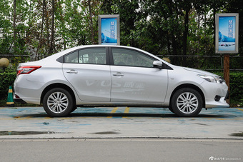 2014款威驰1.5L自动智尊版