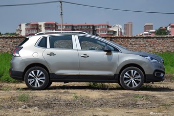 2016款标致3008 1.6THP自动至尚版