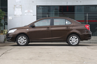2015款奇瑞E3 1.5L手动风尚型