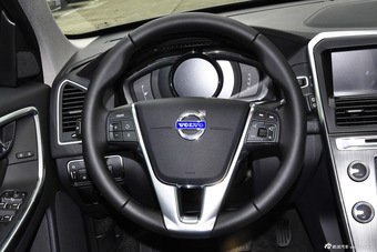 2016款沃尔沃XC60 2.0T自动 T5 AWD智远版