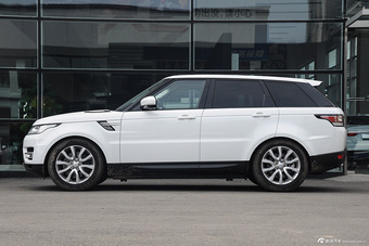 2016款揽胜运动版3.0自动SDV6 HSE