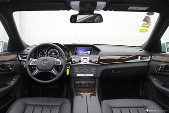 2015款奔驰E200L 2.0T自动图片
