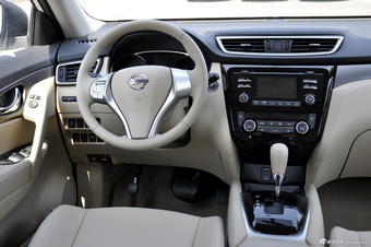 2014款奇骏到店实拍