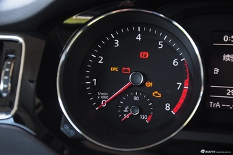 2015款速腾230TSI手动豪华型