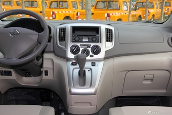 2016款NV200 1.6L自动尊享型