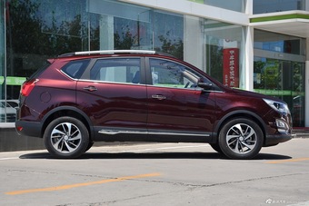 2016款宝骏560 1.5T手动豪华型