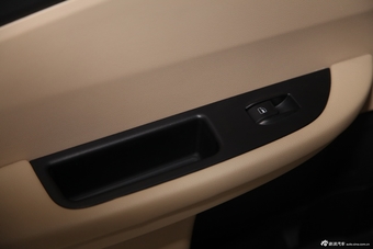 2013款奇瑞E3 1.5手动风尚版