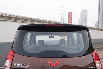 2015款五菱宏光S 1.5L基本型 国V
