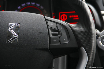 2014款DS 6 1.6T尊享版THP160