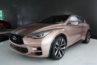 2014款英菲尼迪Q30