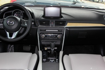 2016款马自达CX-4 2.5L自动四驱蓝天无畏版