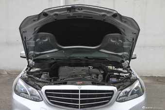 2015款奔驰E200L 2.0T自动图片