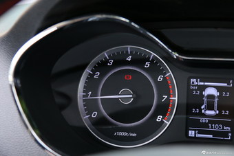 2015款 宝骏560 1.8L手动豪华型