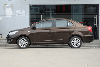 2015款奇瑞E3 1.5L手动智尚型