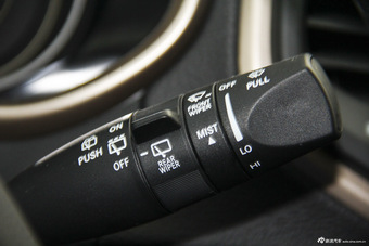 2016款自由光2.4L自动优越版