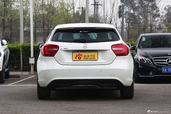 2016款奔驰A级 A180 1.6T自动