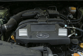 2015款斯巴鲁XV 2.0L自动特装运动版