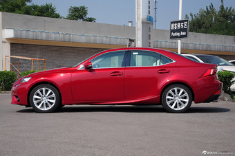 2015款雷克萨斯IS 200t豪华版