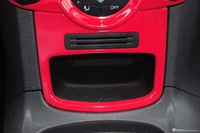 2013款嘉年华两厢1.5L自动运动型